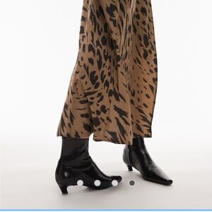 Square Toe Kitten Heel Boots in Black -NWT